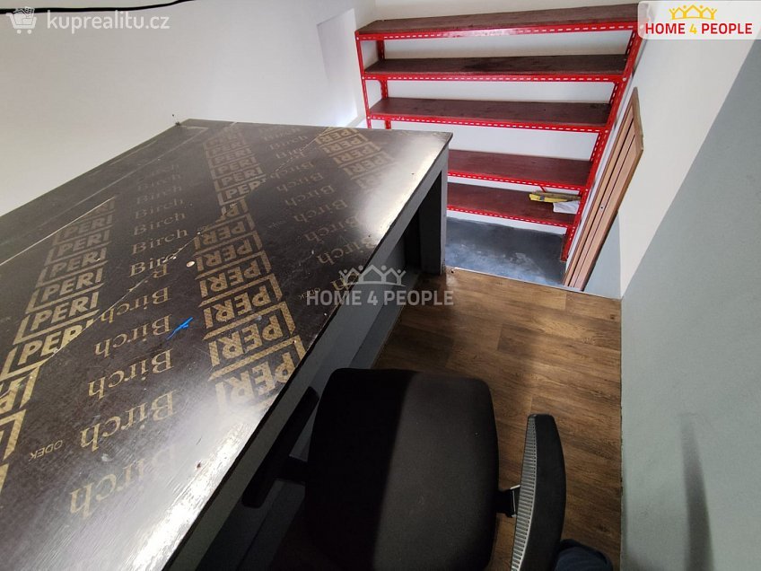 Pronájem  skladu 59 m^2 Vzdálená, Praha-Březiněves 