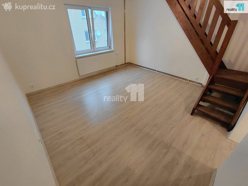Pronájem bytu 2+1 65 m^2 Anglická, Aš 