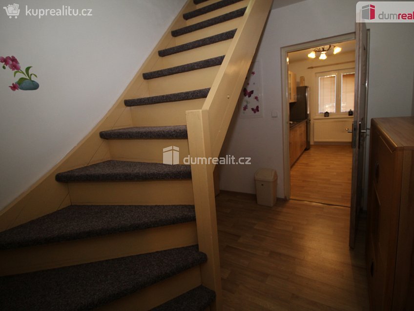 Prodej  chaty 120 m^2 B. Němcové, Kraslice 