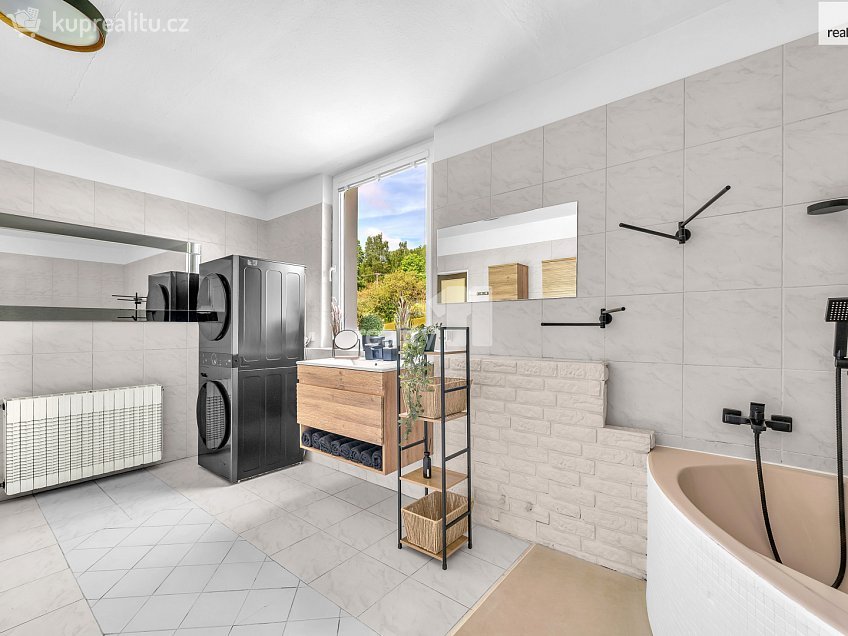 Prodej  rodinného domu 396 m^2 Pod Vrchem, Děčín 