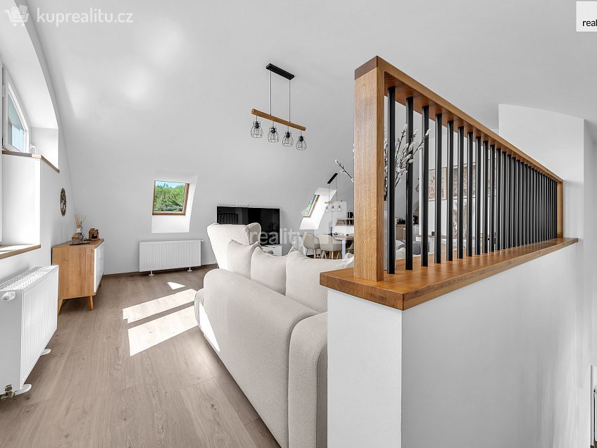 Prodej  rodinného domu 396 m^2 Pod Vrchem, Děčín 