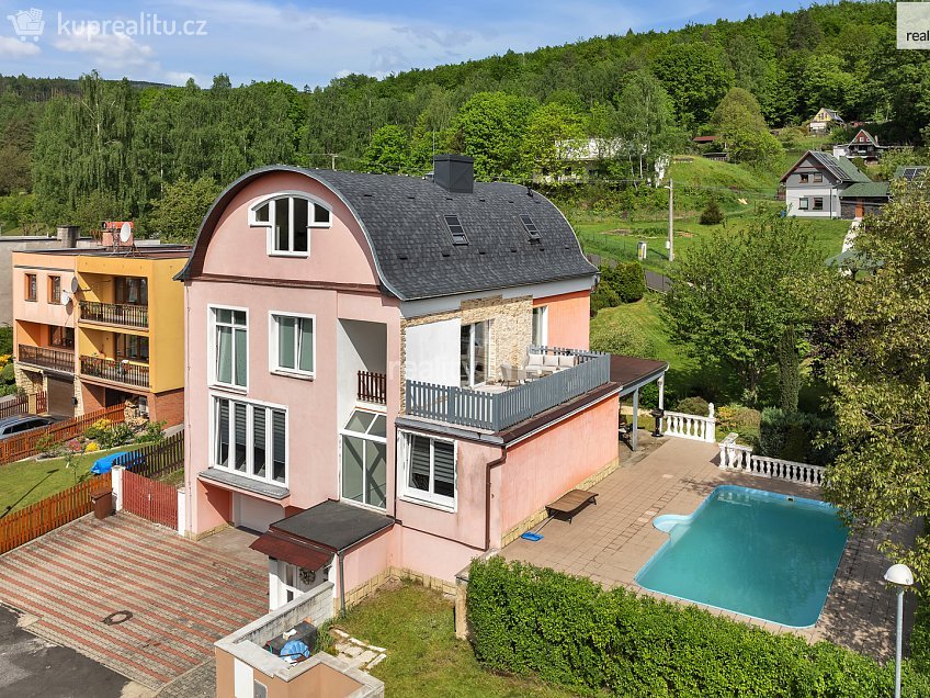 Prodej  rodinného domu 396 m^2 Pod Vrchem, Děčín 