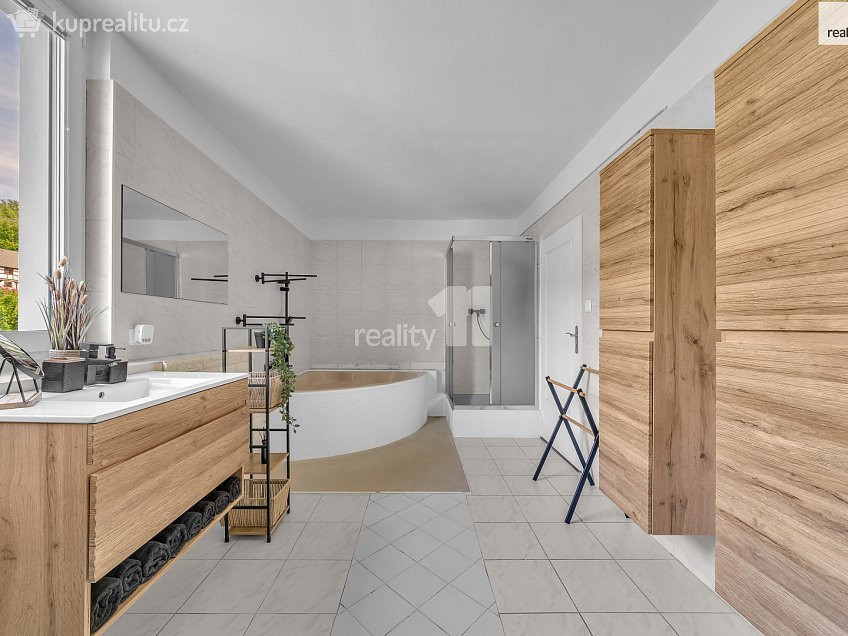 Prodej  rodinného domu 396 m^2 Pod Vrchem, Děčín 