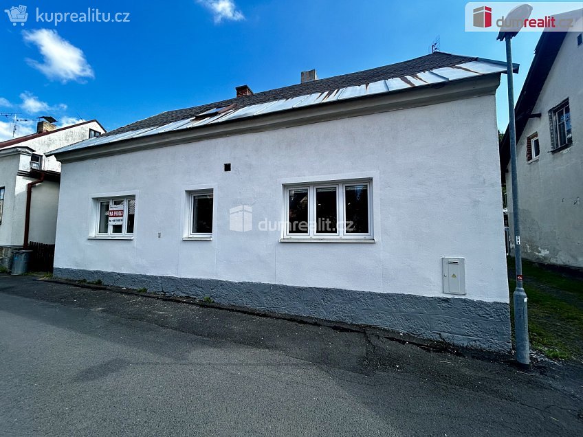 Prodej  rodinného domu 180 m^2 Střední, Pernink 