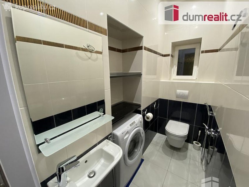 Prodej bytu 2+1 102 m^2 Hlavní třída, Mariánské Lázně 