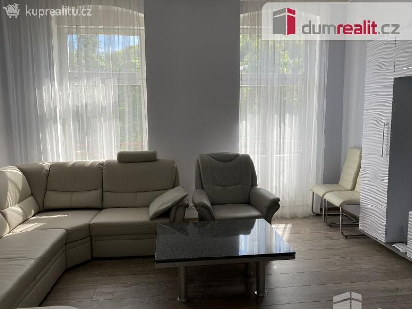 Prodej bytu 2+1 102 m^2 Hlavní třída, Mariánské Lázně 