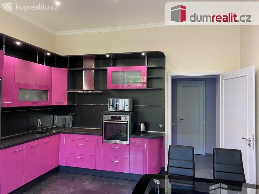 Prodej bytu 2+1 102 m^2 Hlavní třída, Mariánské Lázně 