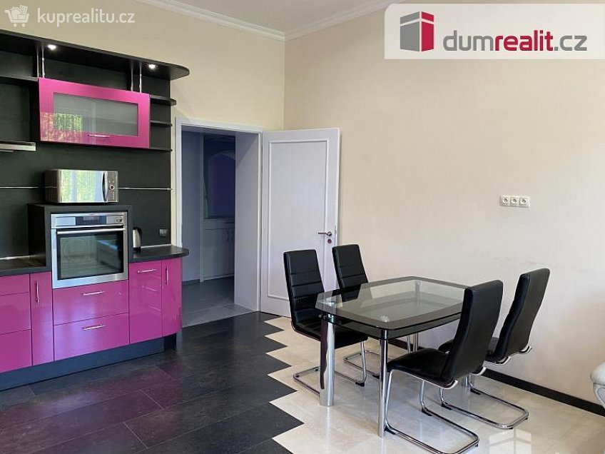 Prodej bytu 2+1 102 m^2 Hlavní třída, Mariánské Lázně 