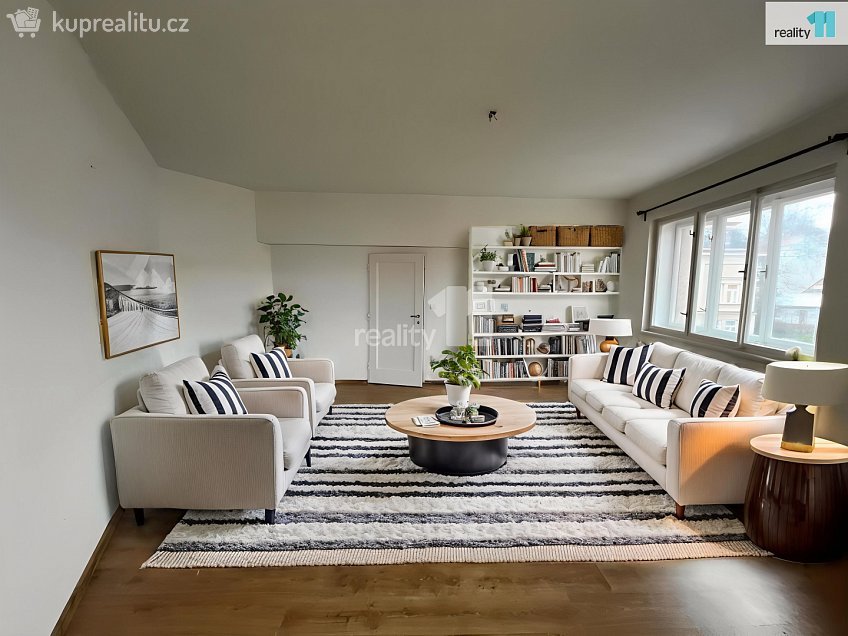 Prodej bytu 2+kk 56 m^2 Dukelské náměstí, Nová Paka 