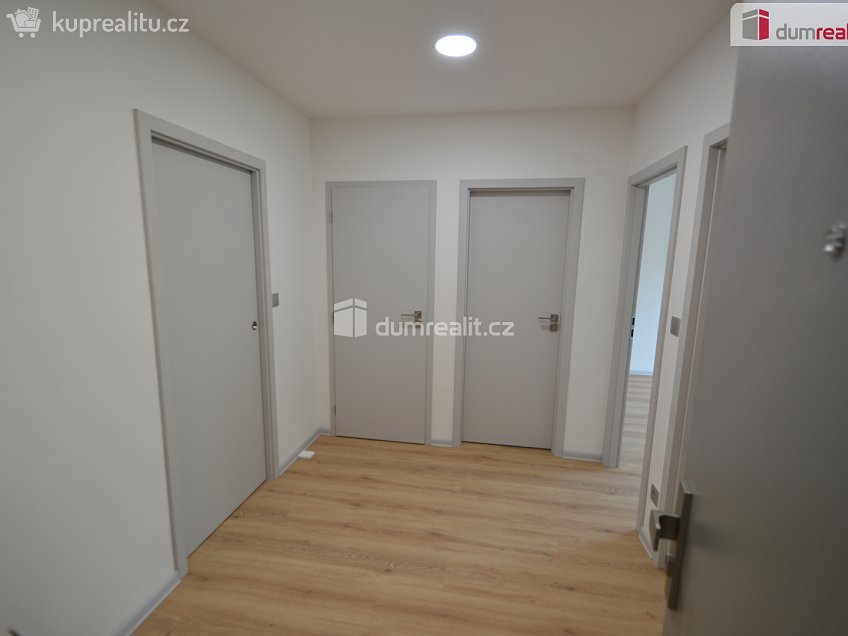 Prodej bytu 4+kk 79 m^2 Mimoňská, Praha 9 