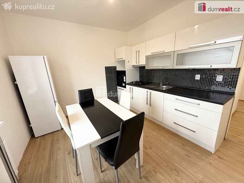 Pronájem bytu 2+1 72 m^2 Rožnovská, Frenštát pod Radhoštěm 