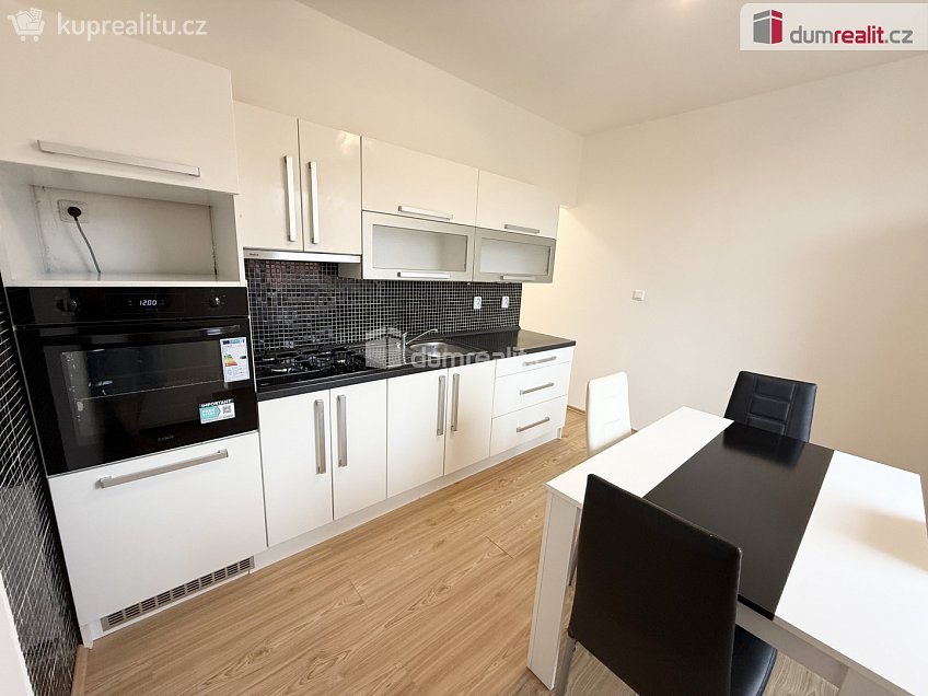 Pronájem bytu 2+1 72 m^2 Rožnovská, Frenštát pod Radhoštěm 