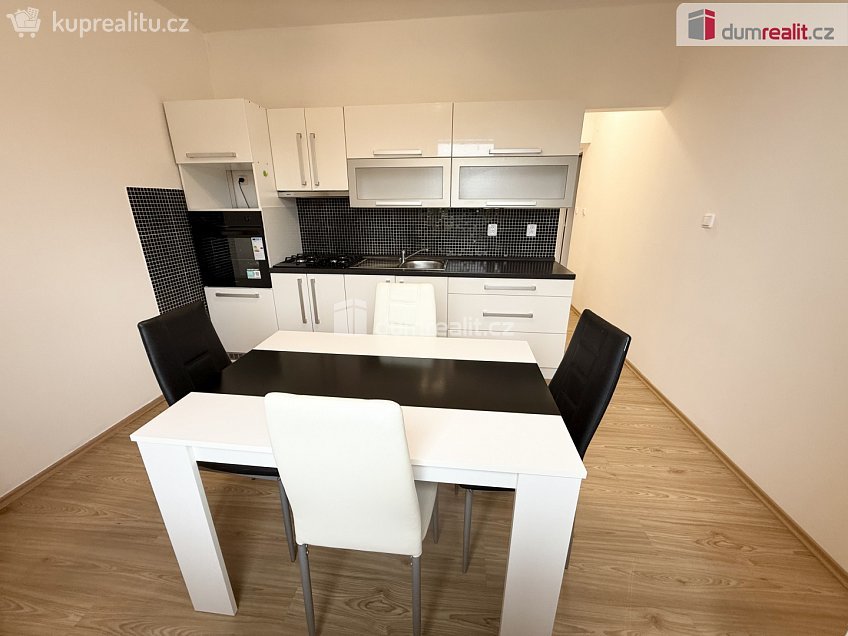 Pronájem bytu 2+1 72 m^2 Rožnovská, Frenštát pod Radhoštěm 