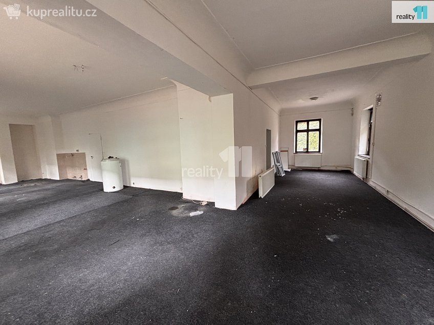 Pronájem  obchodních prostor 80 m^2 Husova, Nový Bor 