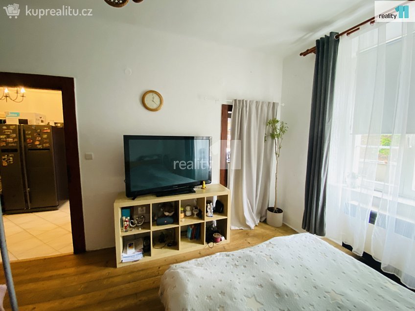 Prodej bytu 1+1 37 m^2 5. května, Praha 4 