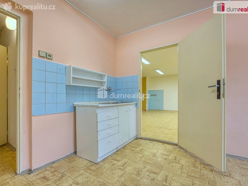 Pronájem  kanceláře 88 m^2 Kojetická, Neratovice 