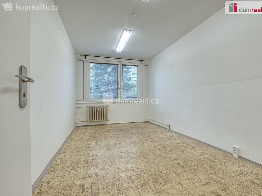 Pronájem  kanceláře 88 m^2 Kojetická, Neratovice 