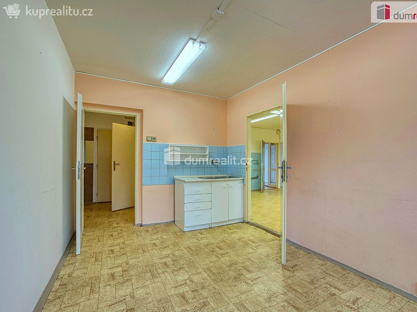 Pronájem  kanceláře 88 m^2 Kojetická, Neratovice 
