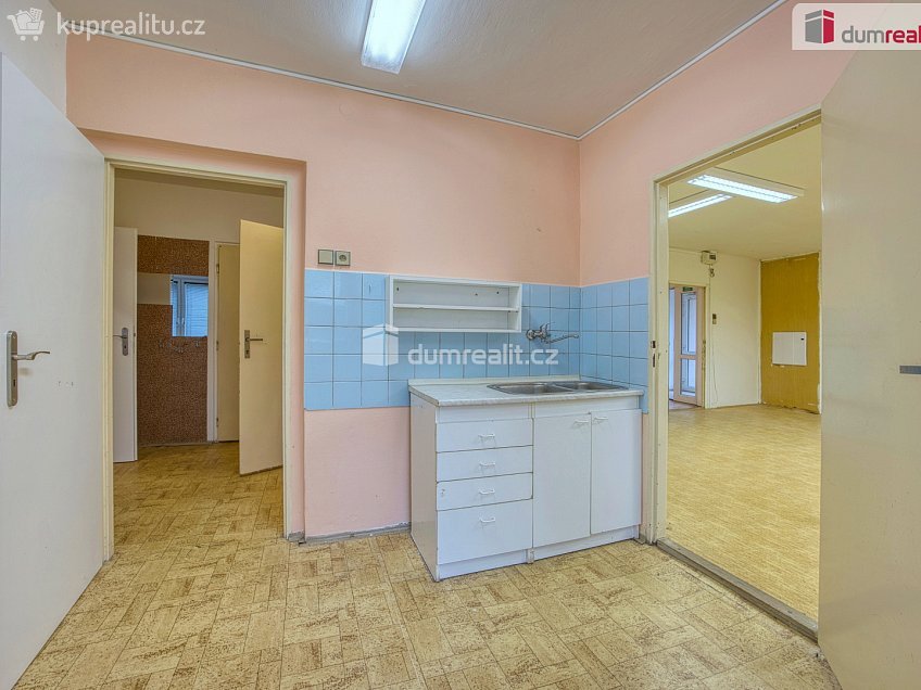 Pronájem  kanceláře 88 m^2 Kojetická, Neratovice 