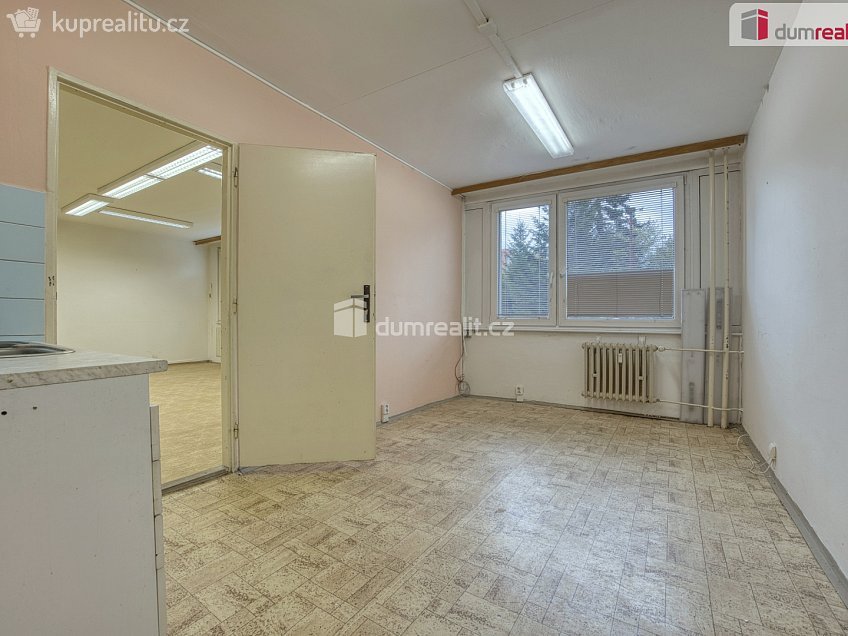 Pronájem  kanceláře 88 m^2 Kojetická, Neratovice 