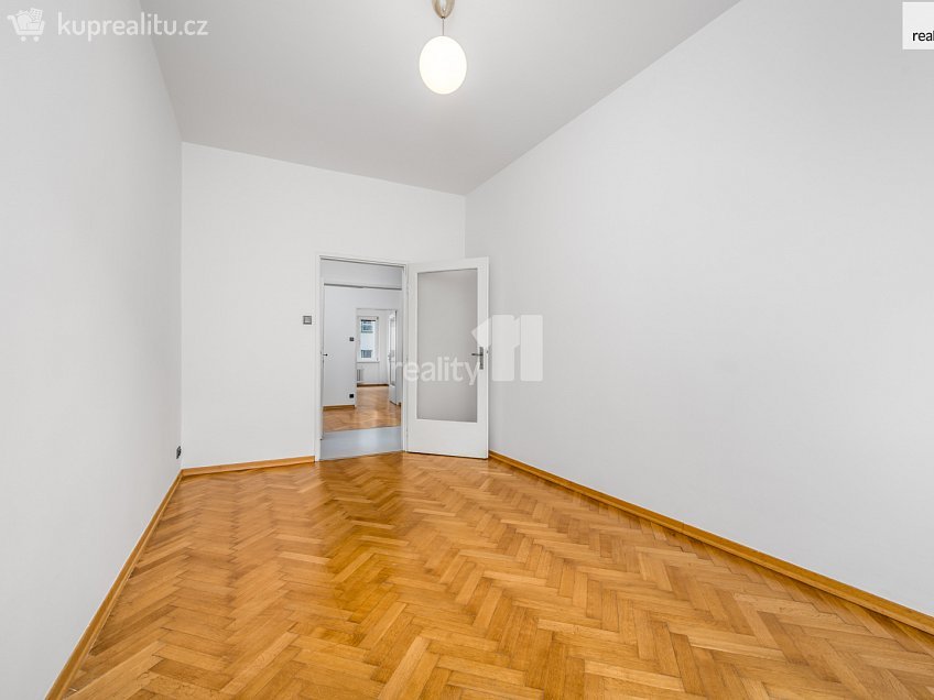 Prodej bytu 3+1 105 m^2 Vinařská, Praha 7 