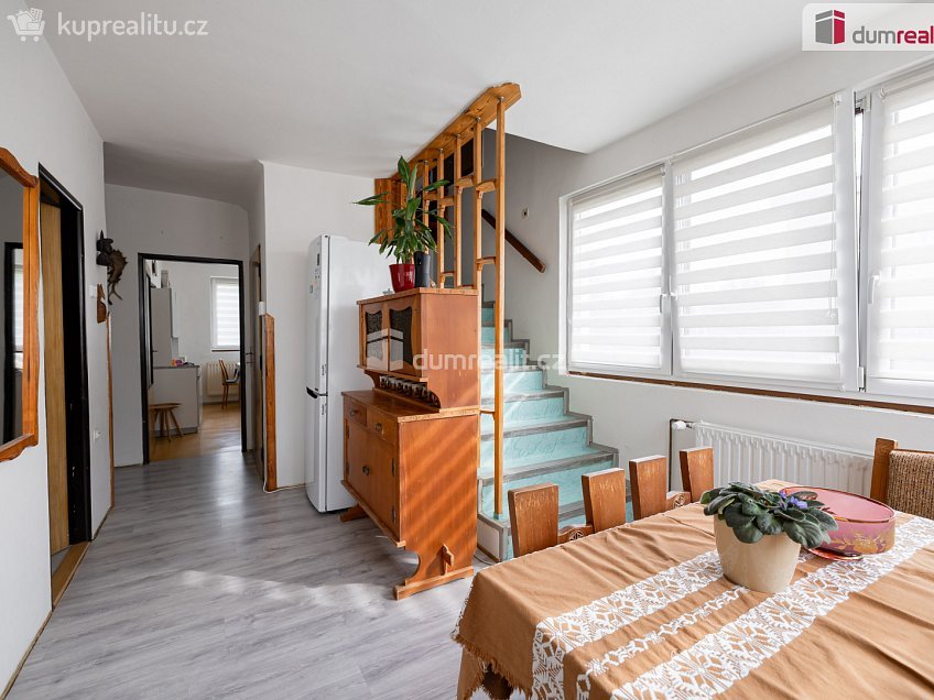 Prodej  rodinného domu 316 m^2 Na Křížku, Měšice 