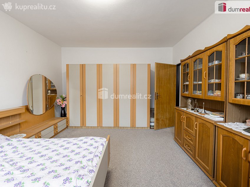 Prodej  rodinného domu 316 m^2 Na Křížku, Měšice 