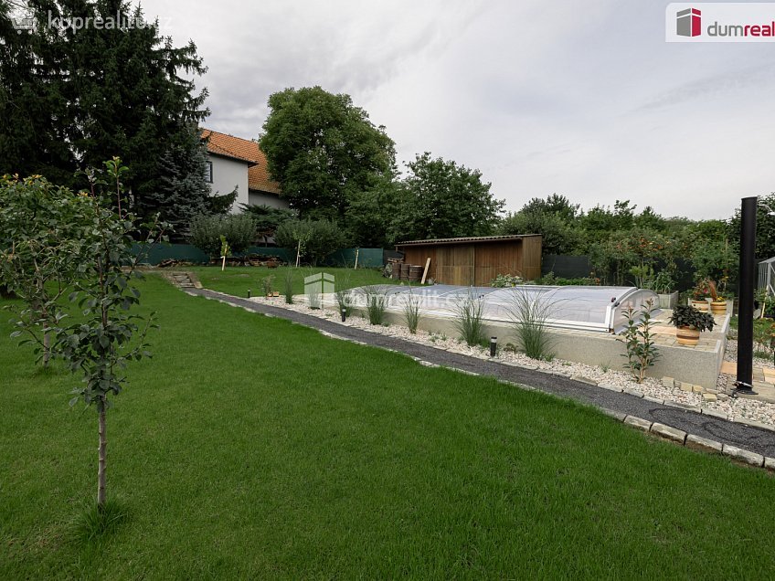Prodej  rodinného domu 316 m^2 Na Křížku, Měšice 