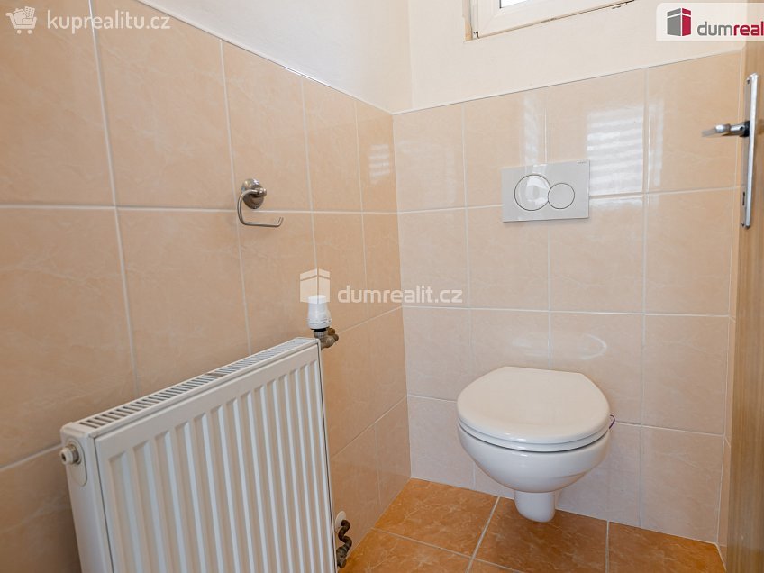 Prodej  rodinného domu 316 m^2 Na Křížku, Měšice 