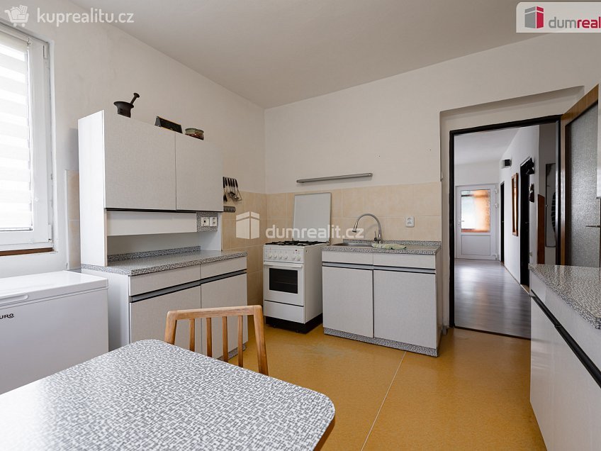 Prodej  rodinného domu 316 m^2 Na Křížku, Měšice 