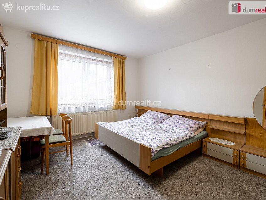 Prodej  rodinného domu 316 m^2 Na Křížku, Měšice 
