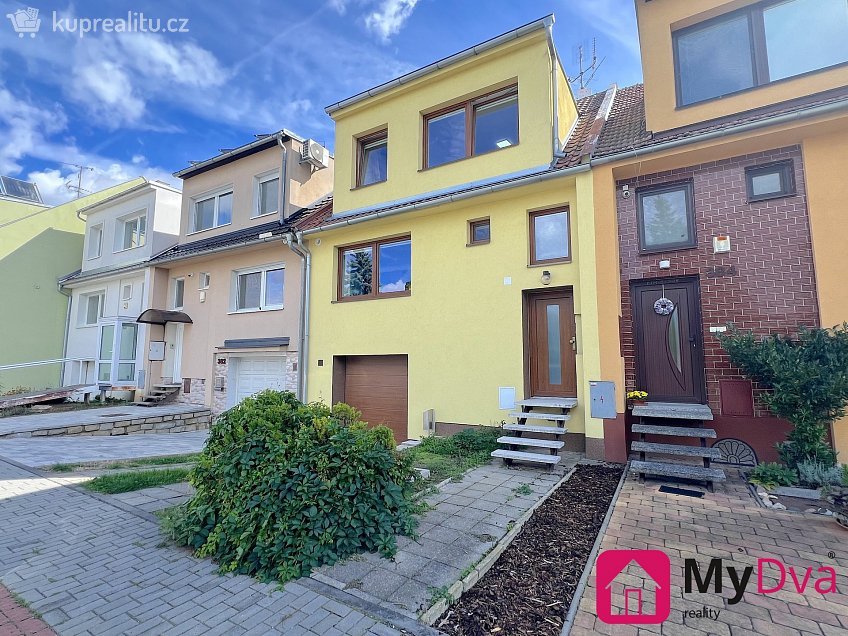 Pronájem  rodinného domu 220 m^2 Horní, Dobšice 