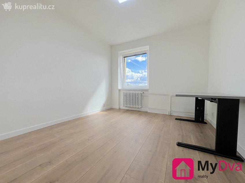 Pronájem  rodinného domu 220 m^2 Horní, Dobšice 