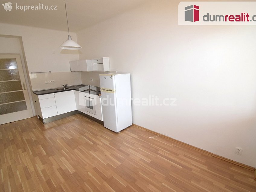 Pronájem bytu 2+kk 52 m^2 Podbabská, Praha 6 