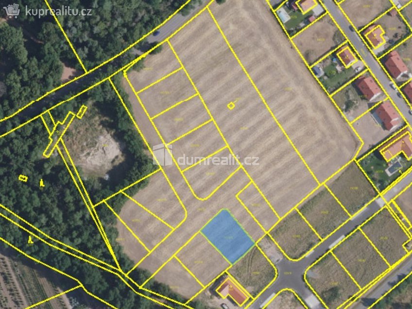 Prodej  stavebního pozemku 724 m^2 Veltrusy, Veltrusy 