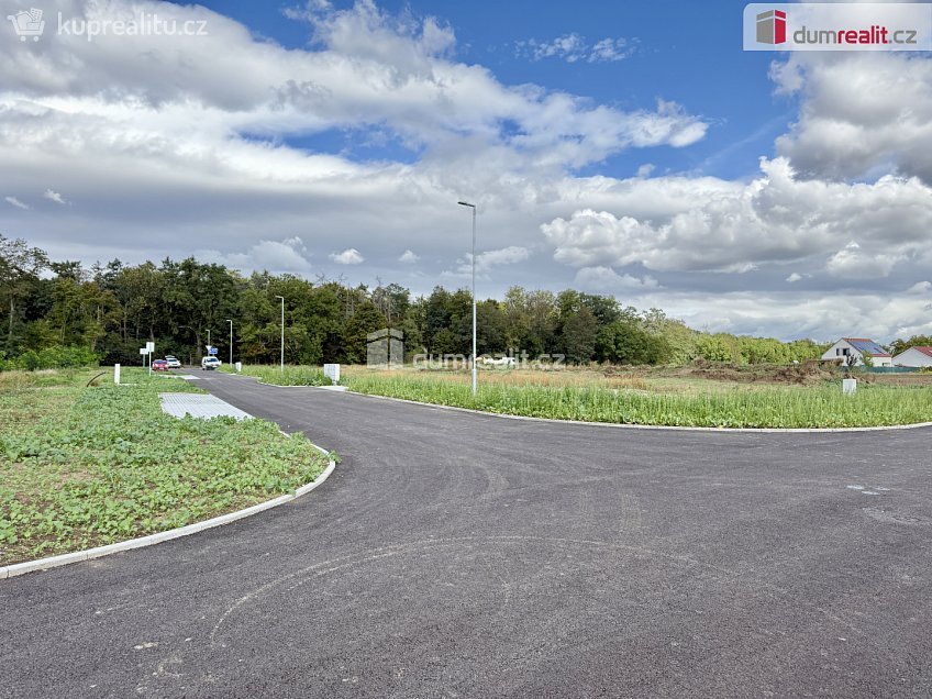 Prodej  stavebního pozemku 724 m^2 Veltrusy, Veltrusy 
