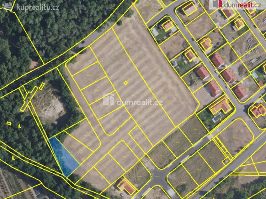 Prodej  stavebního pozemku 724 m^2 Veltrusy, Veltrusy 