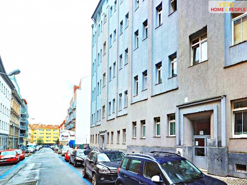 Prodej bytu 1+kk 38 m^2 Spolková, Brno 