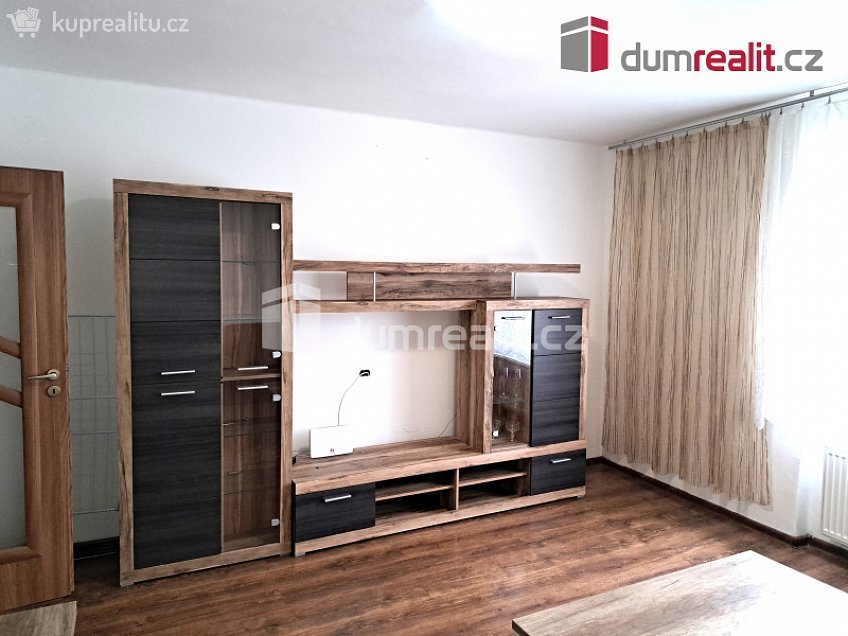 Pronájem bytu 2+1 42 m^2 Boženy Němcové, Rožnov pod Radhoštěm 