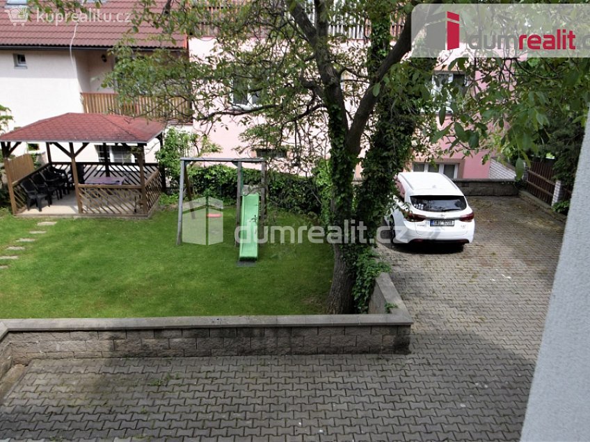 Pronájem bytu 2+kk 41 m^2 Na Dvorcích, Praha 4 