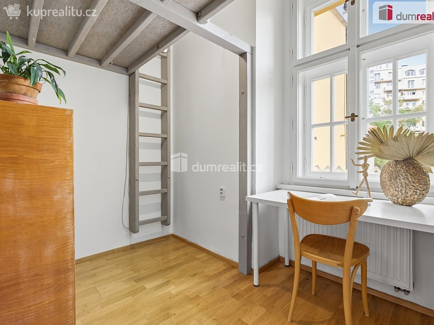 Prodej bytu 3+1 83 m^2 Bělehradská, Praha 2 