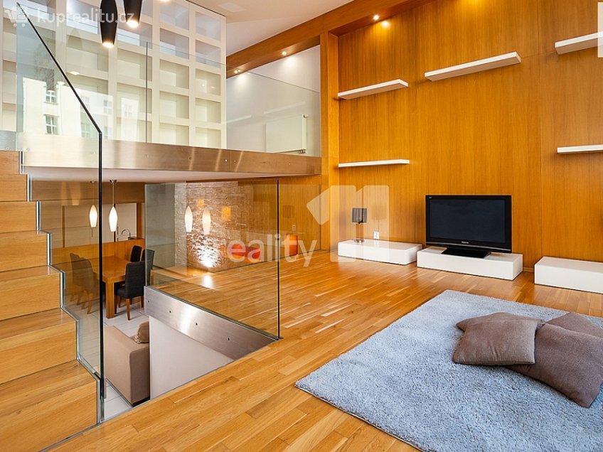 Pronájem bytu 2+kk 104 m^2 Senovážné náměstí, Praha 1 