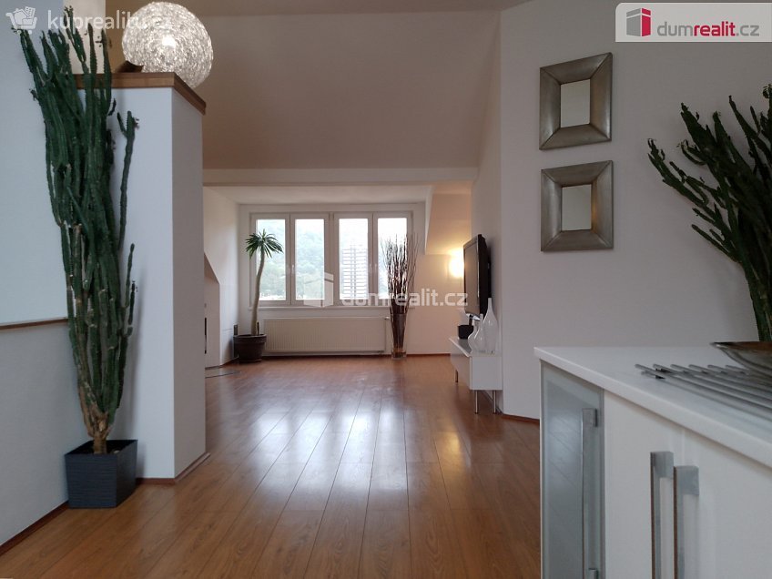 Pronájem bytu 4+kk 159 m^2 Jugoslávská, Karlovy Vary 