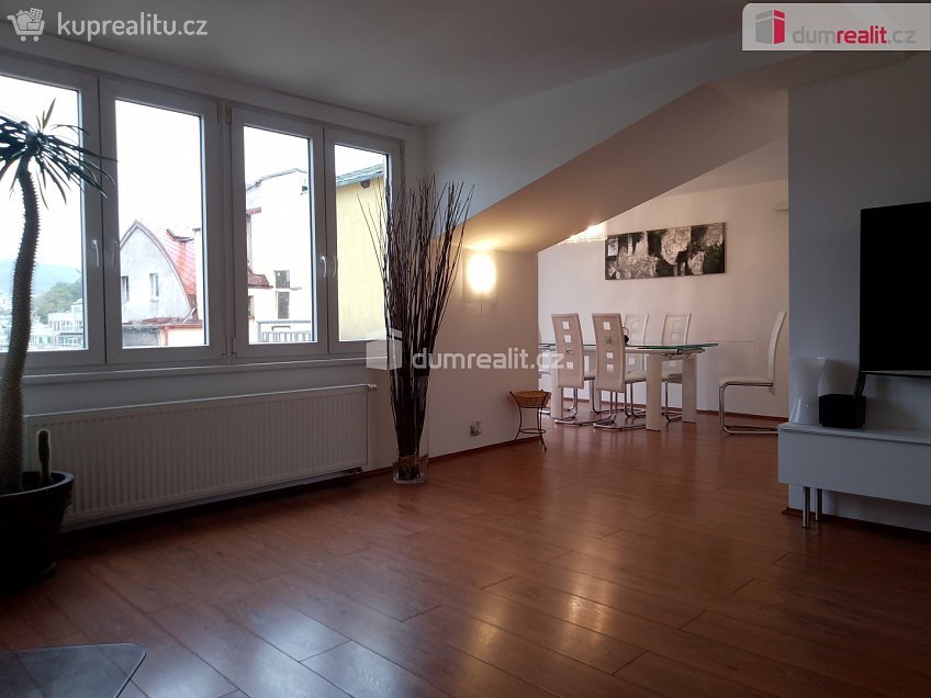 Pronájem bytu 4+kk 159 m^2 Jugoslávská, Karlovy Vary 