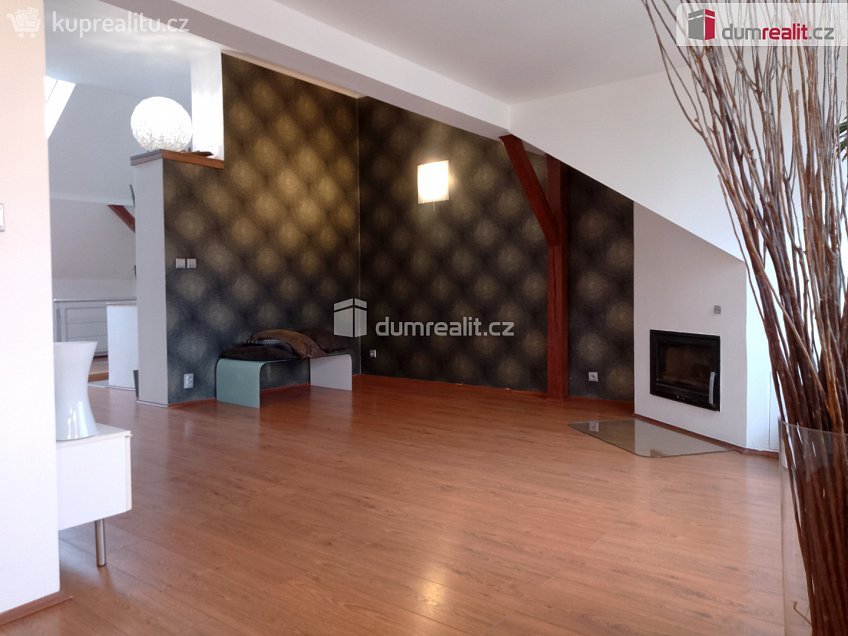 Pronájem bytu 4+kk 159 m^2 Jugoslávská, Karlovy Vary 
