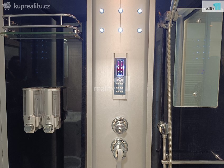 Pronájem bytu 1+1 50 m^2 Karla Čapka, Děčín 