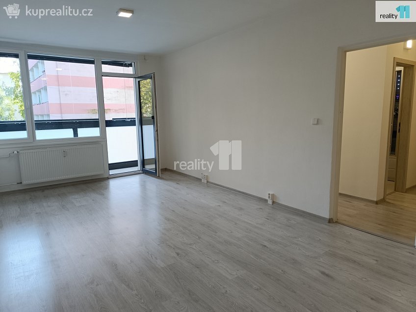 Pronájem bytu 1+1 50 m^2 Karla Čapka, Děčín 