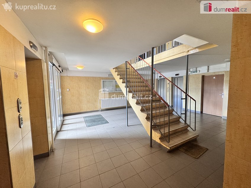 Prodej bytu 3+kk 70 m^2 Slévačská, Praha 14 