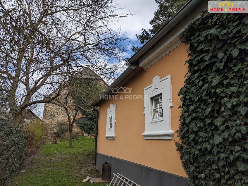 Prodej  rodinného domu 190 m^2 Vysoký Chlumec, Vysoký Chlumec 