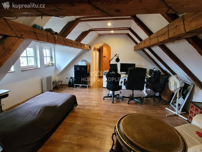 Prodej  rodinného domu 190 m^2 Vysoký Chlumec, Vysoký Chlumec 